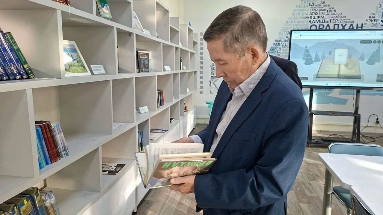 Ко Дню Республики стартовала акция «Саған кітап арнадым»